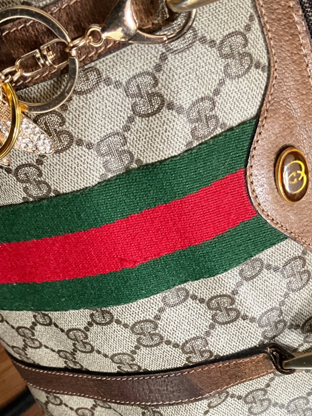 Gucci Beige GG Canvas Shoulder Bag with Green & Red Web